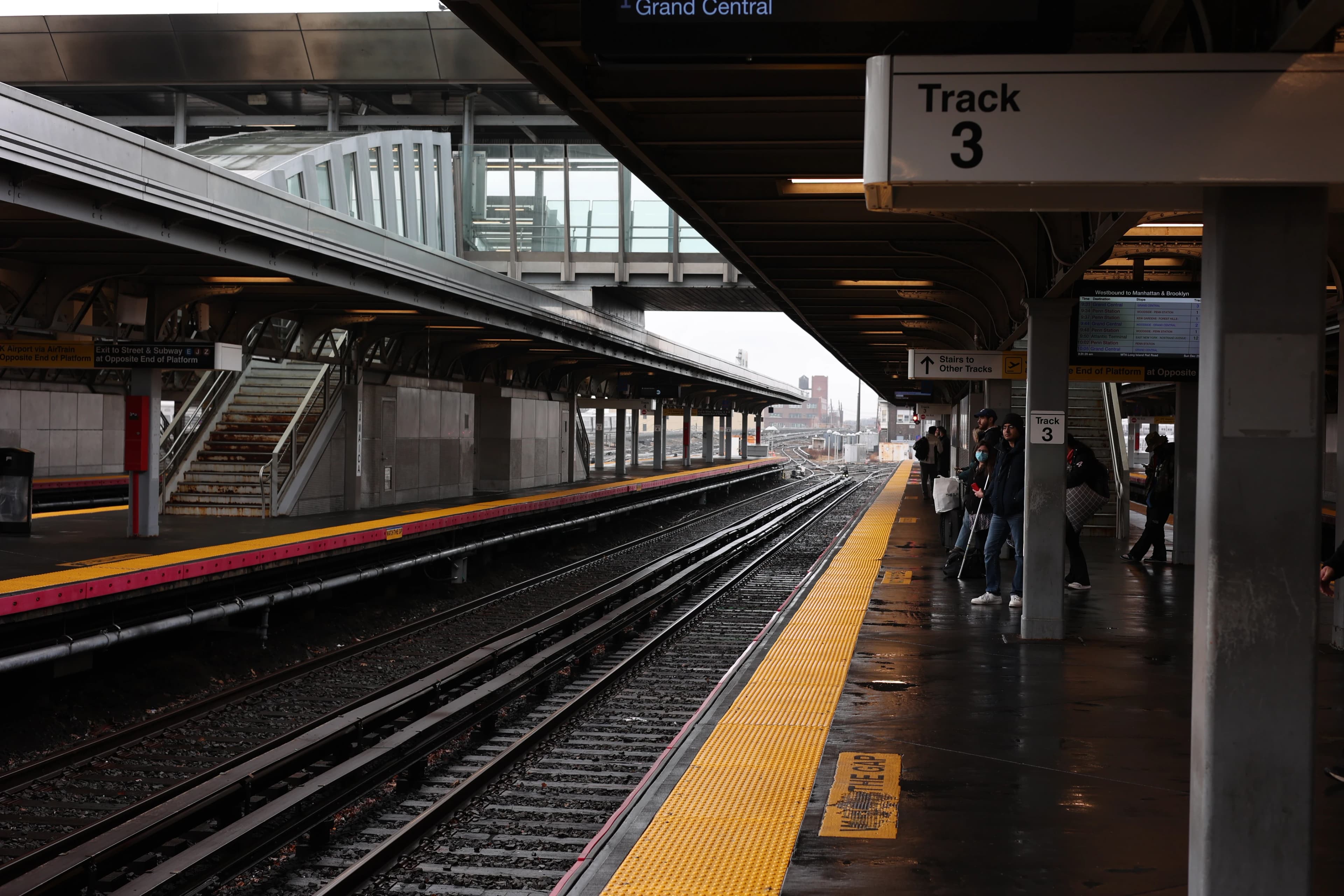 Train platform