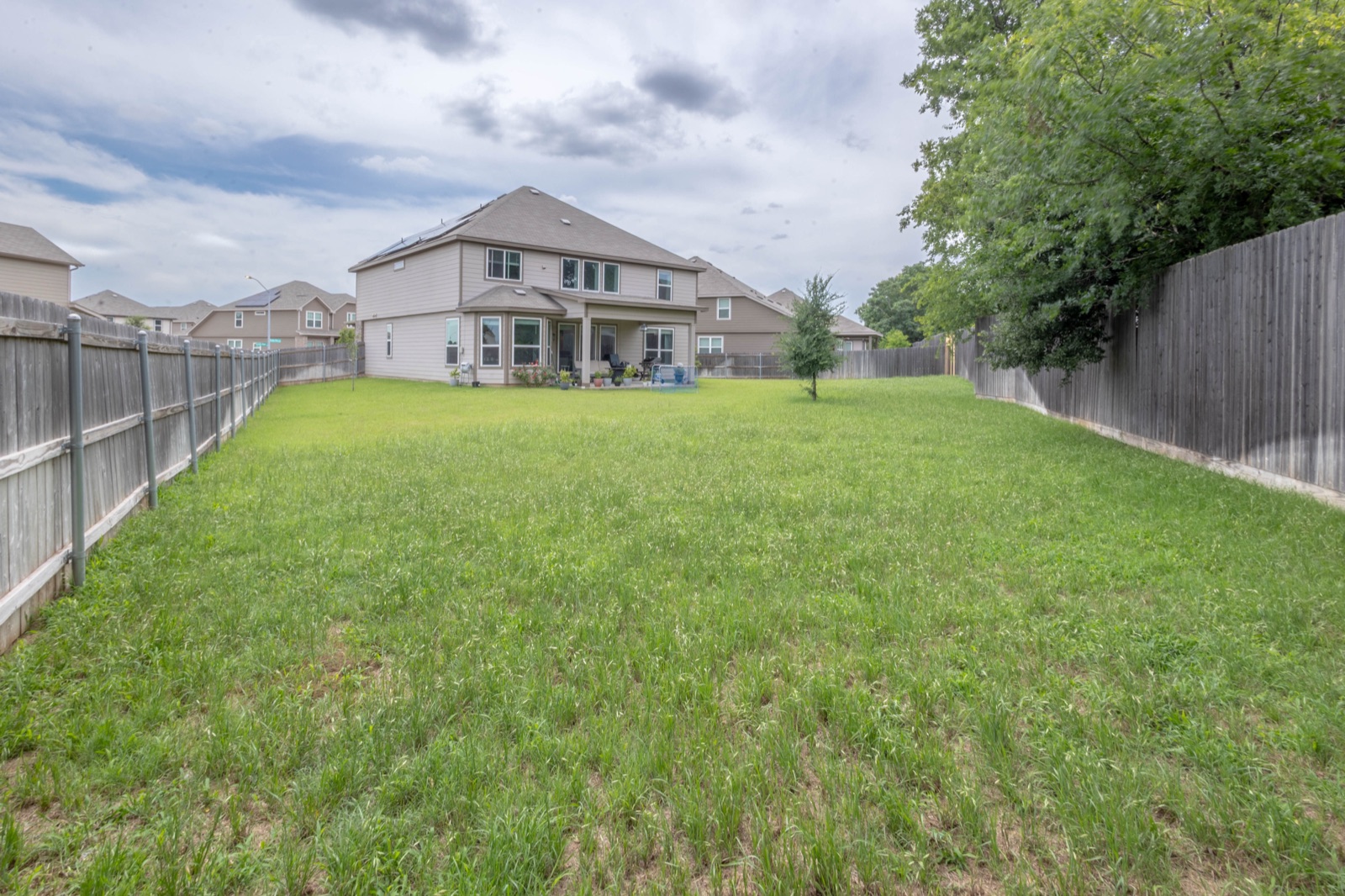 Real Estate Photo 18
